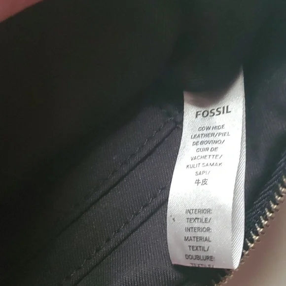 Fossil Zip Wristlet - Picture 6 of 7